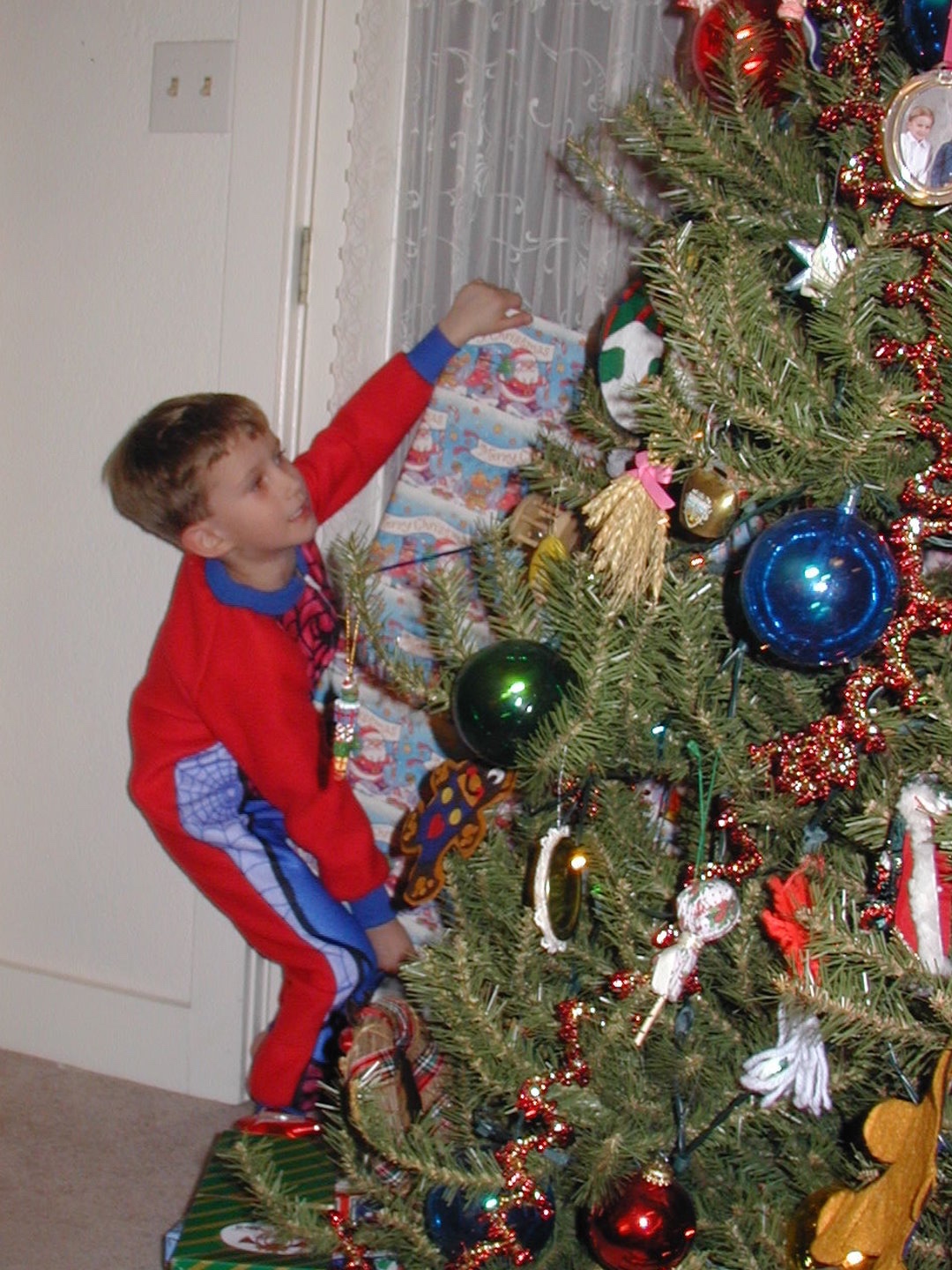 2003-12-24-60-Gifts.jpg